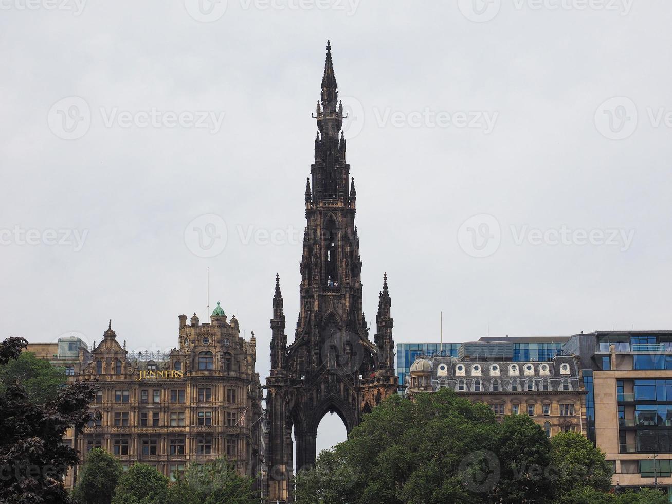 walter scott monument i edinburgh foto