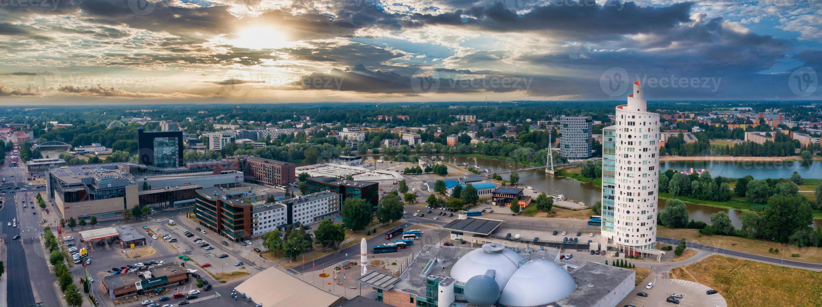 stadsbild av tartu stad i estland. foto