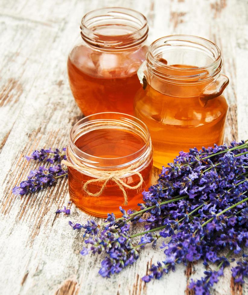 honung och lavendel foto