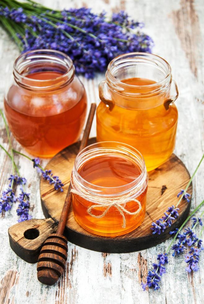 honung och lavendel foto