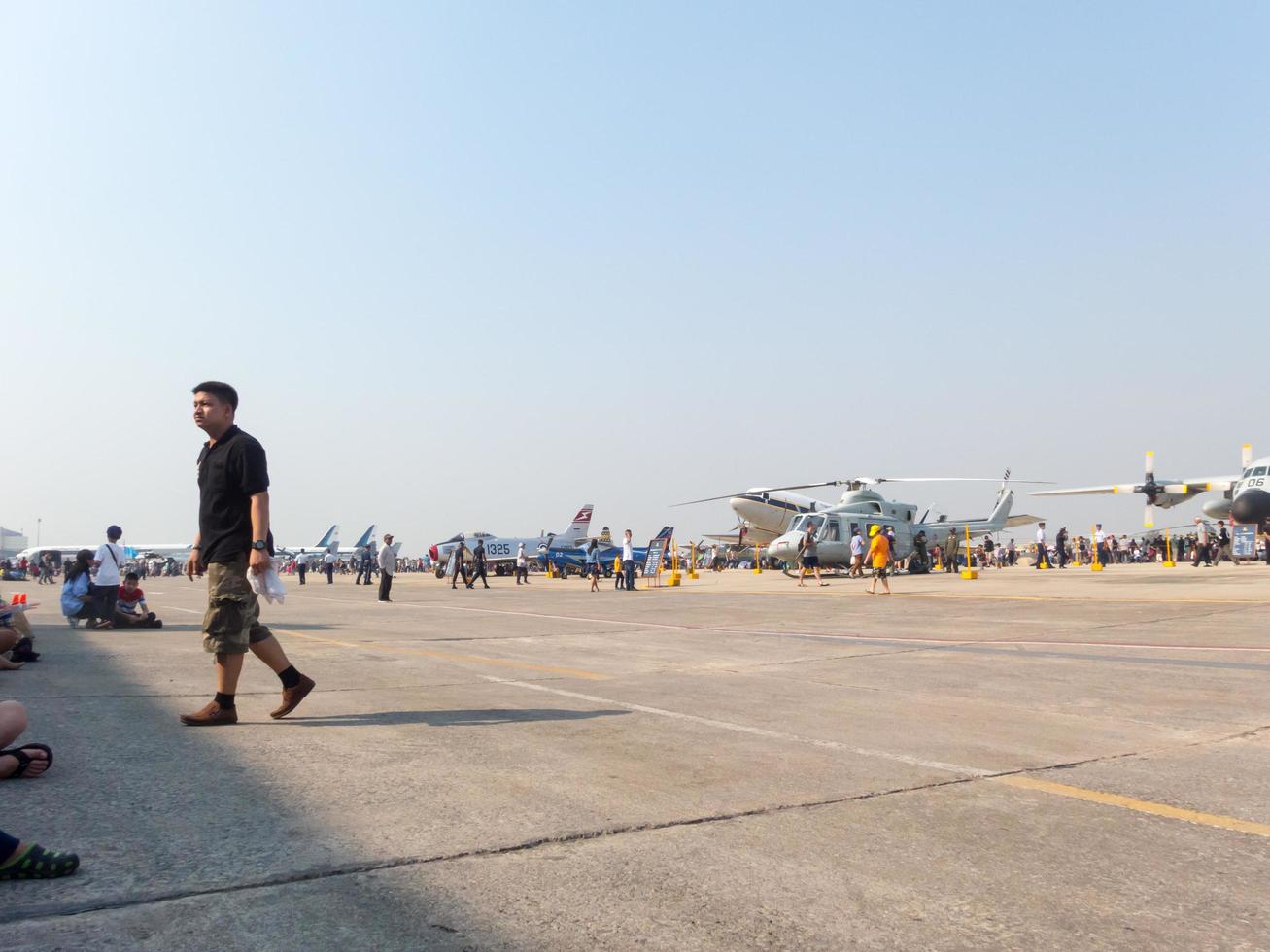 royal thai air force don muang bangkok thailand 12 januari 2019 nationella barndag the royal thai air force air force aircraft show and air show. på bangkok thailand 12 januari 2019. foto