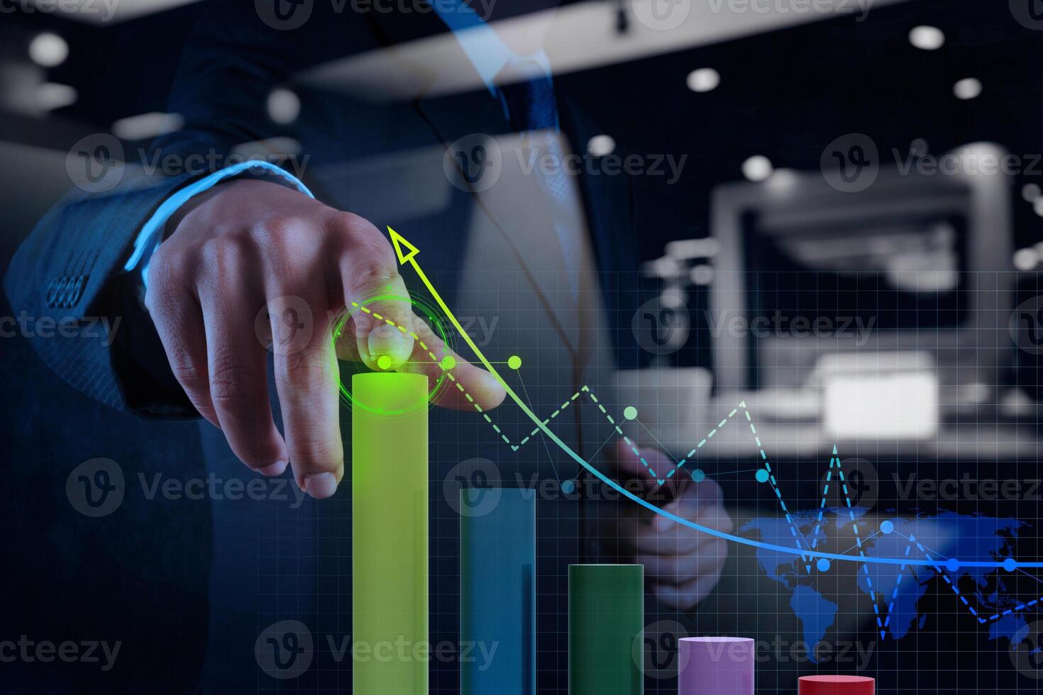affärsman hand som arbetar med virtuella diagram företag på pekskärm dator foto