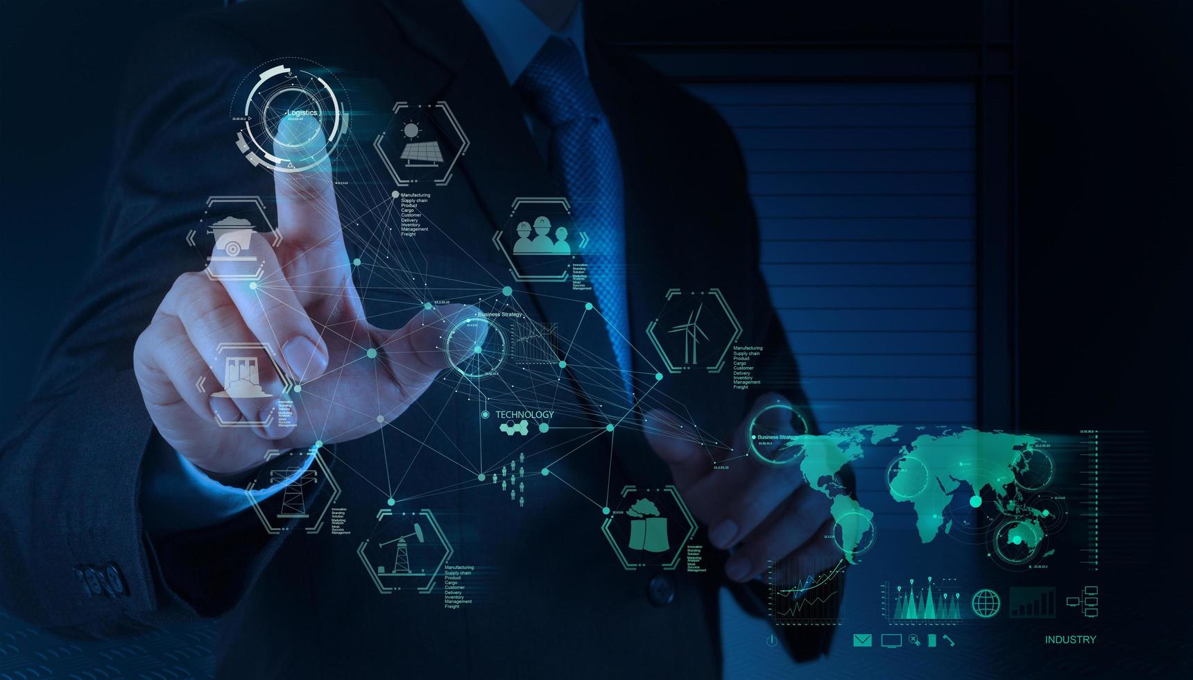 ingenjör arbetar industridiagram på virtuell dator som koncept foto