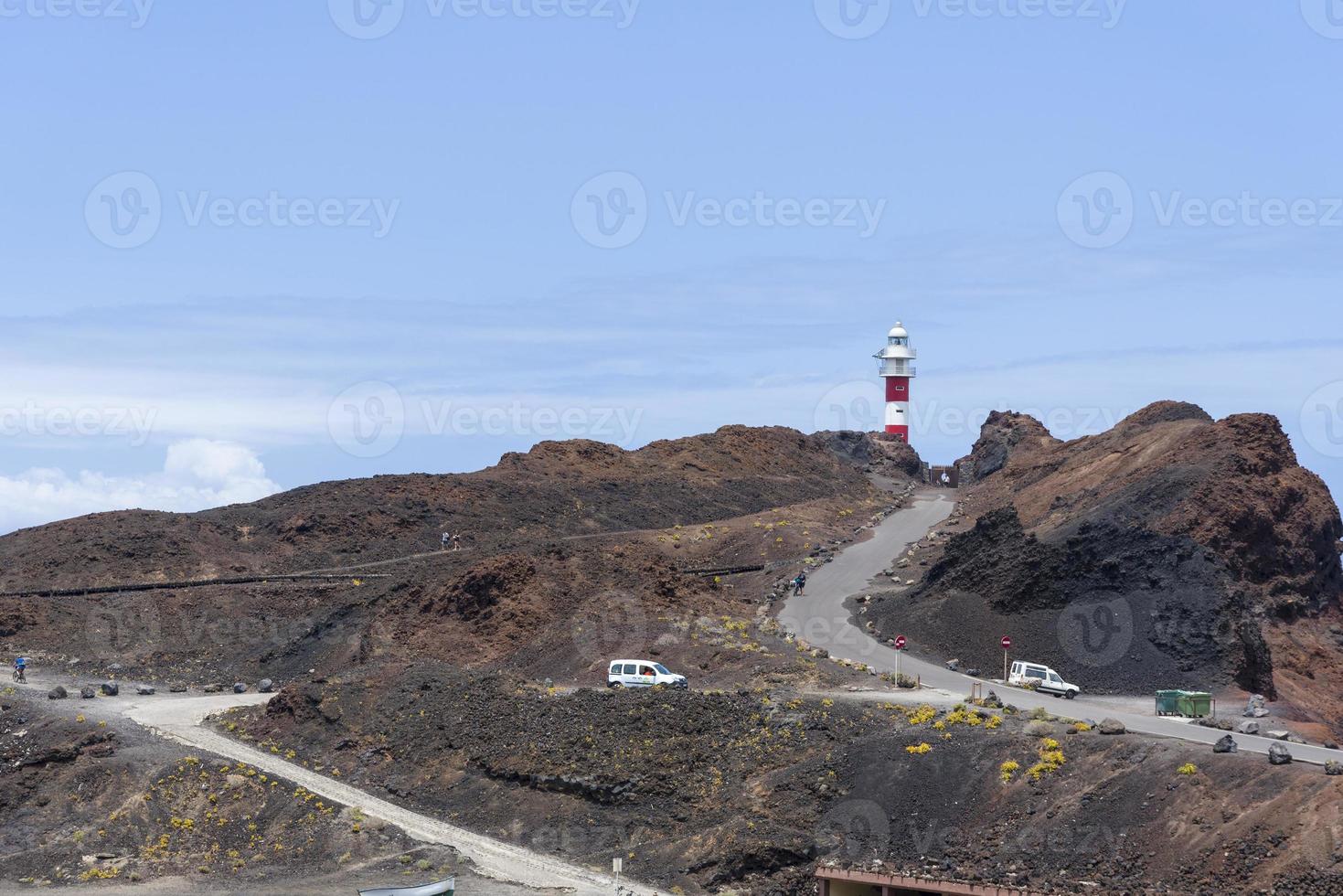 mirador punta de teno fyr på teneriffas västra udde, kanarieöarna, spanien. foto