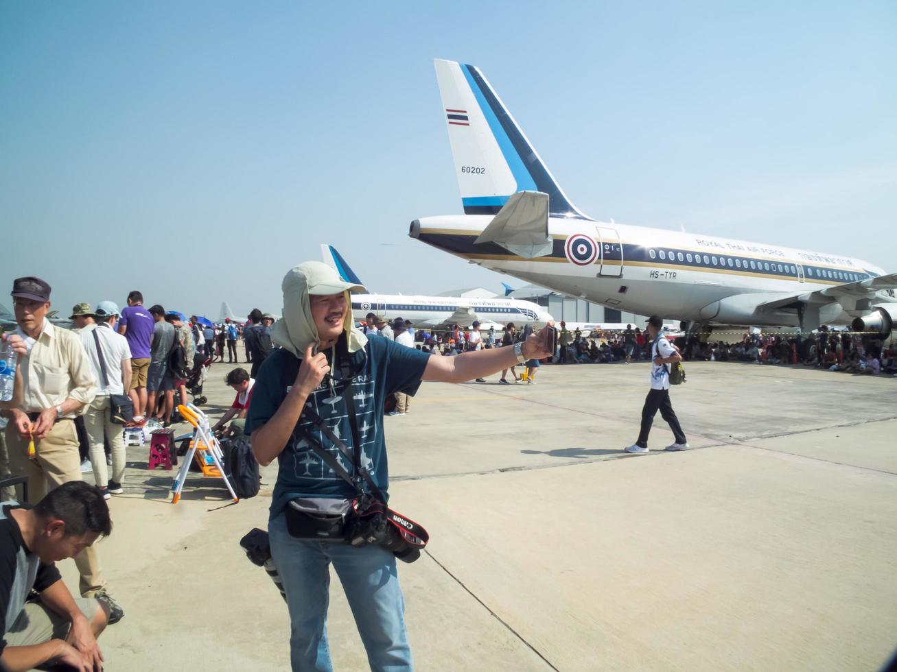 royal thai air force don muang bangkok thailand 12 januari 2019 nationella barndag the royal thai air force air force aircraft show and air show. på bangkok thailand 12 januari 2019. foto