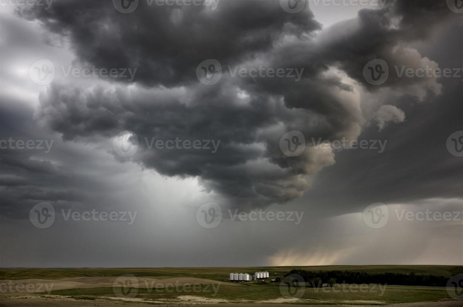 storm moln präriehimmel foto