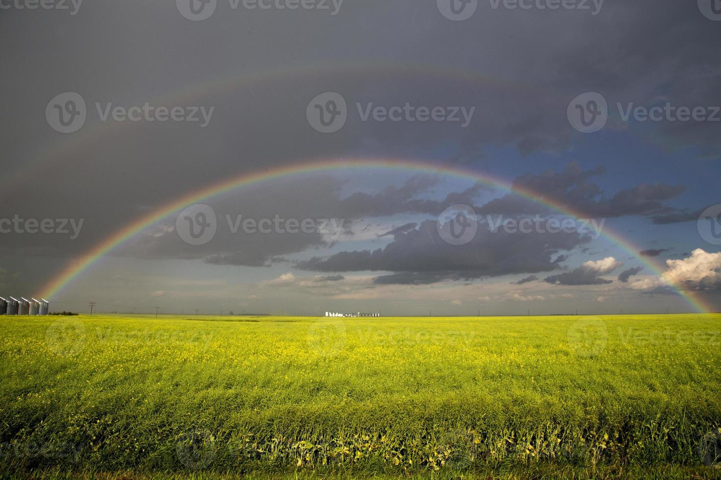 storm moln saskatchewan regnbåge foto