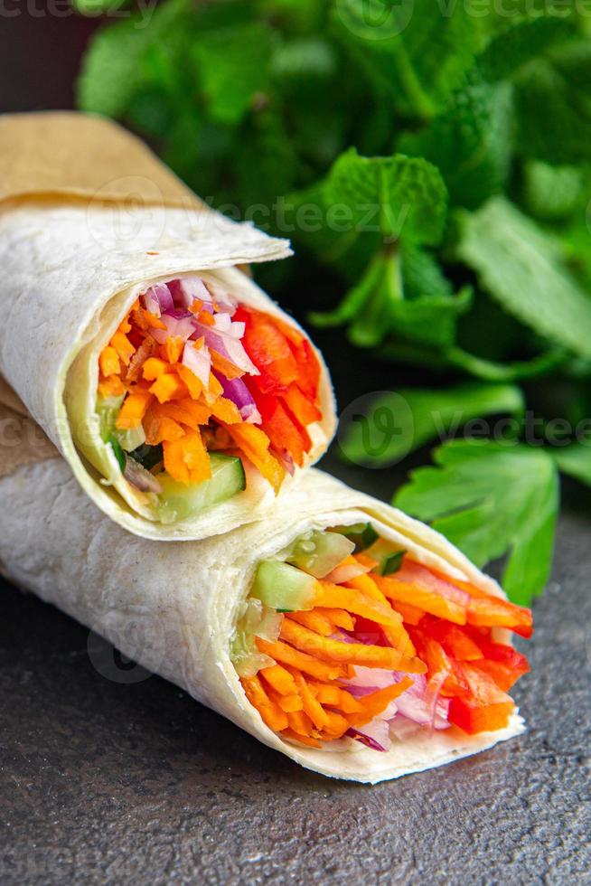 doner kebab grönsak shawarma burrito fyllning vegetabilisk pita vegetarisk foto