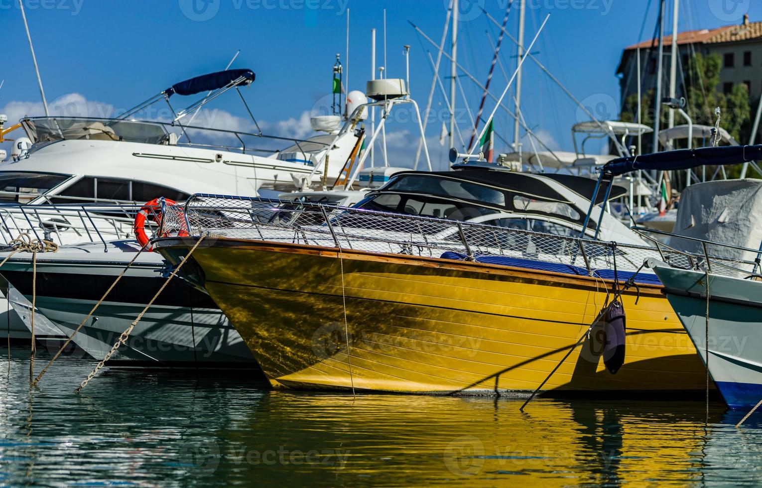 hamn av stora yachter i Medelhavet, Toscana foto