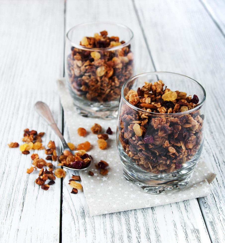 granola flingor med nötter foto