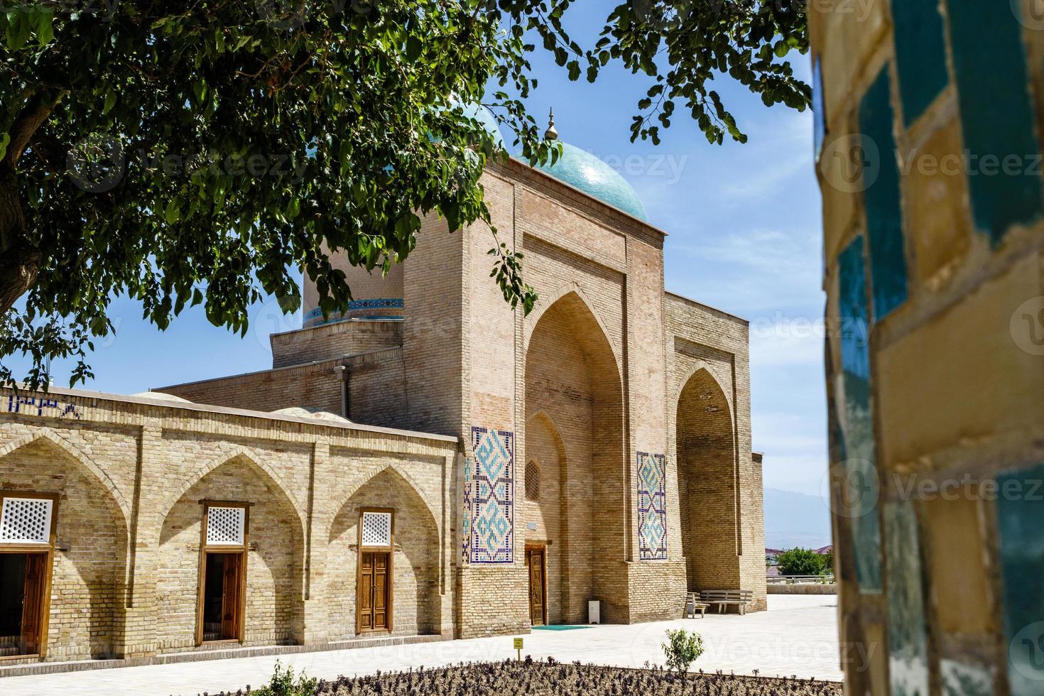 exteriör av kok gumbaz-moskén i shahrisabz, qashqadaryo, uzbekistan, centrala asien foto