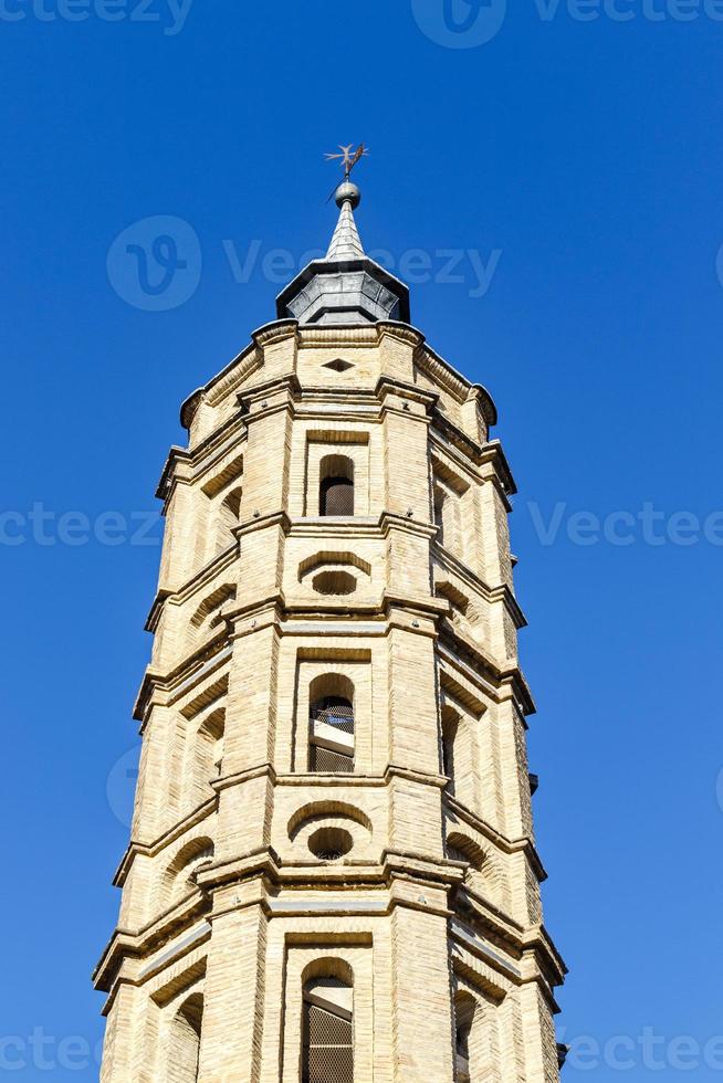 klocktorn i san andres kyrka, zaragoza, aragon, spanien, europa foto