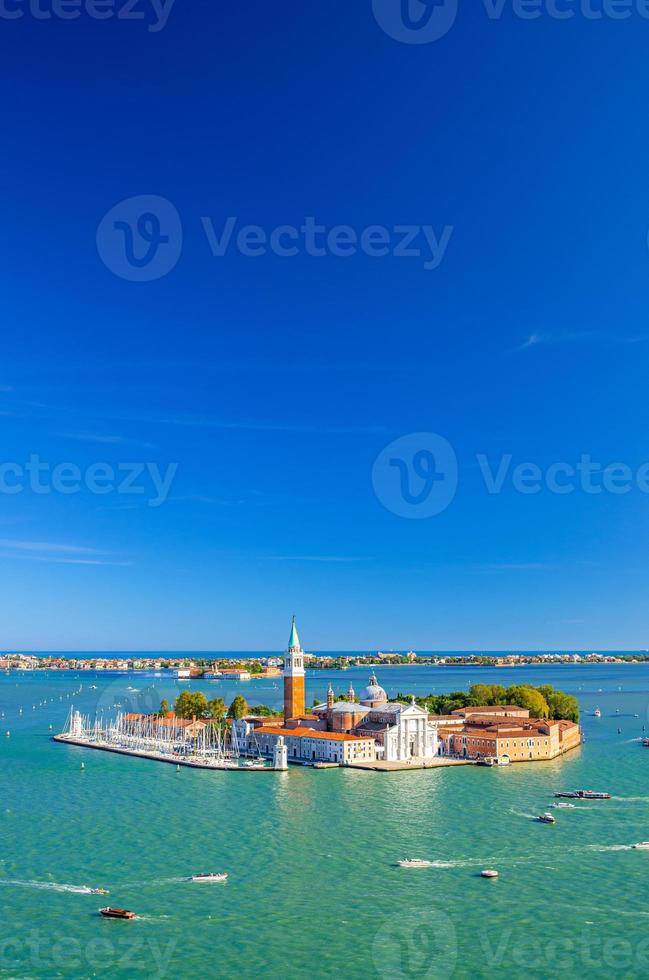 san giorgio maggiore ö med campanile san giorgio i den venetianska lagunen foto