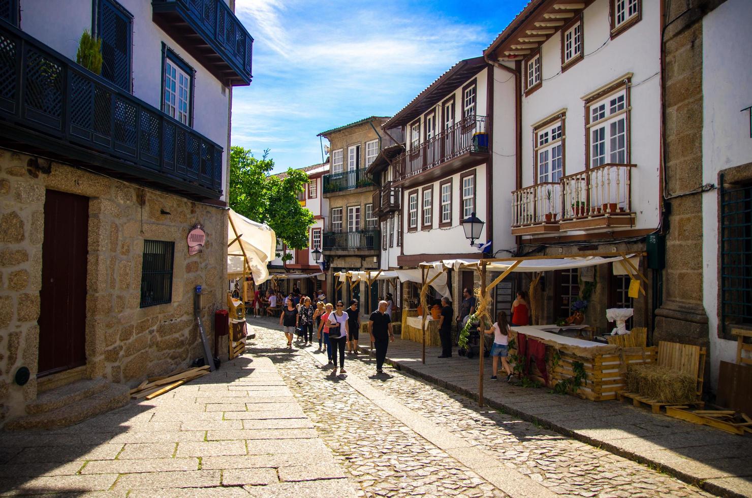 guimaraes stad gamla historiska centrum i portugal foto