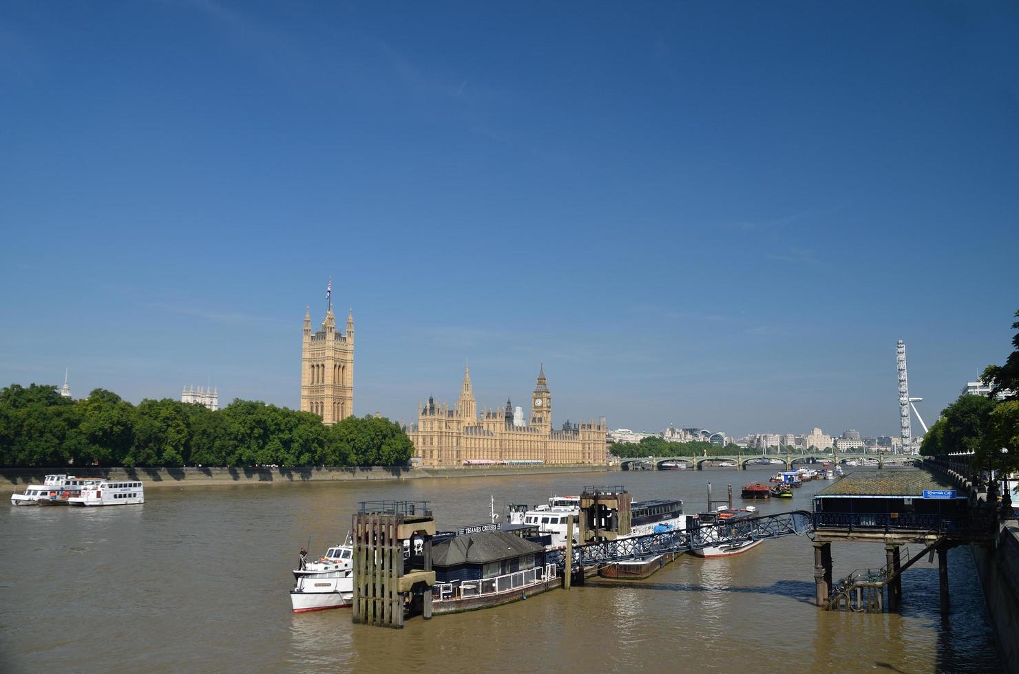 parlamentet big ben och london eye foto