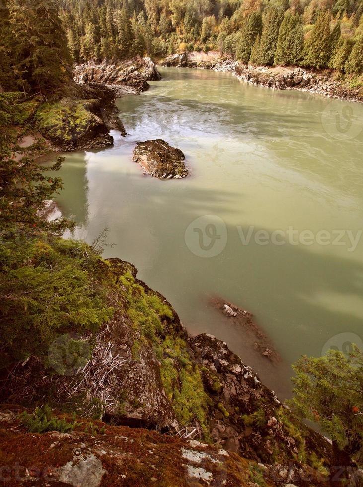floden skeena i brittisk columbia foto