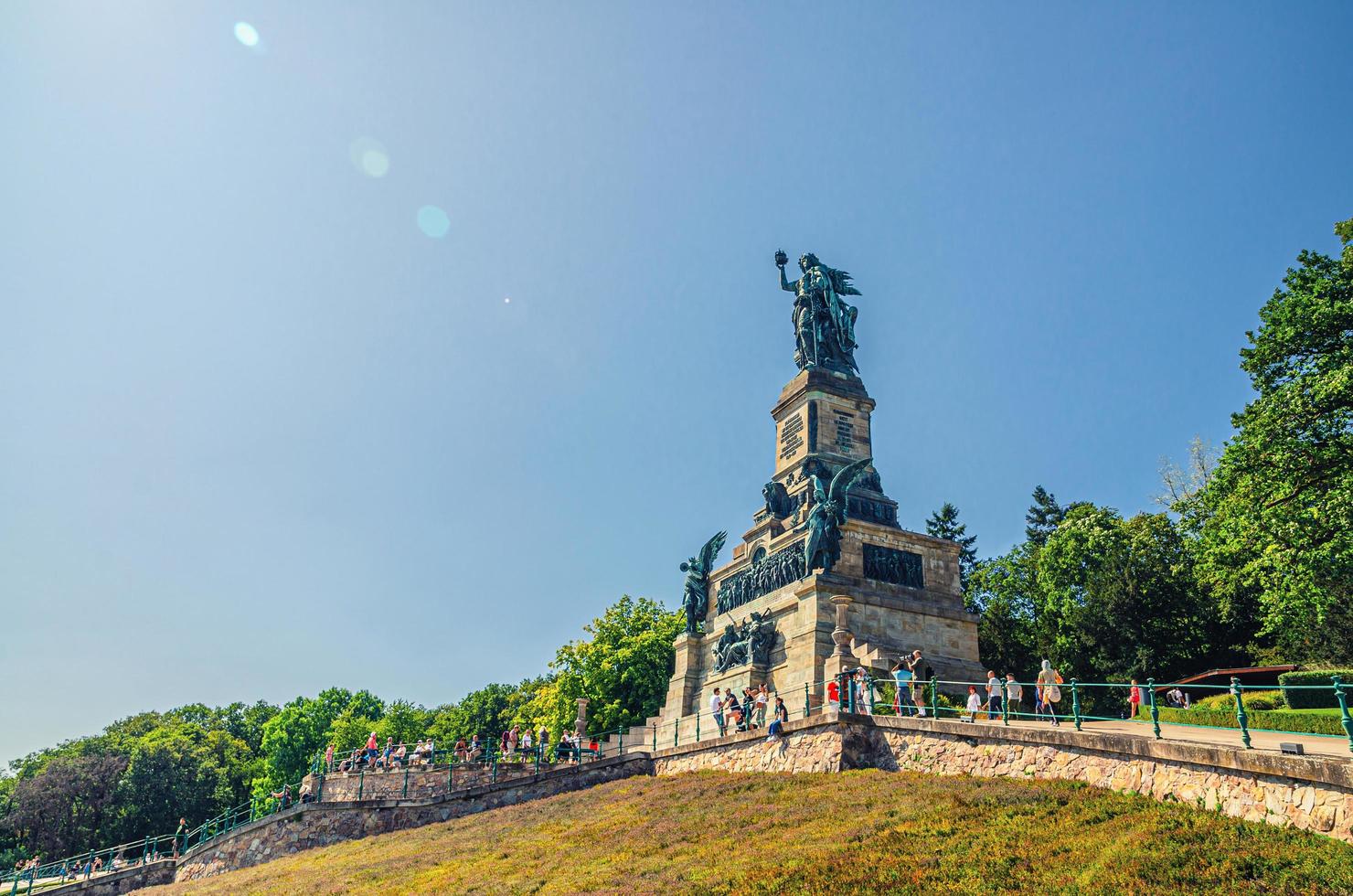 niederwalddenkmal germania monument på niederwald bred kulle nära rudesheim am rhein foto