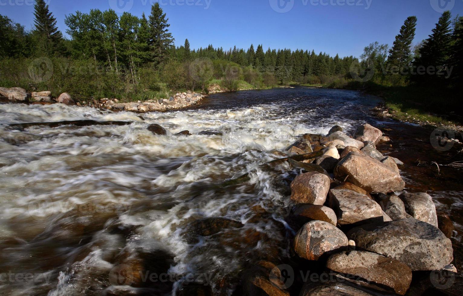 Peepaw River forsar i natursköna Saskatchewan foto