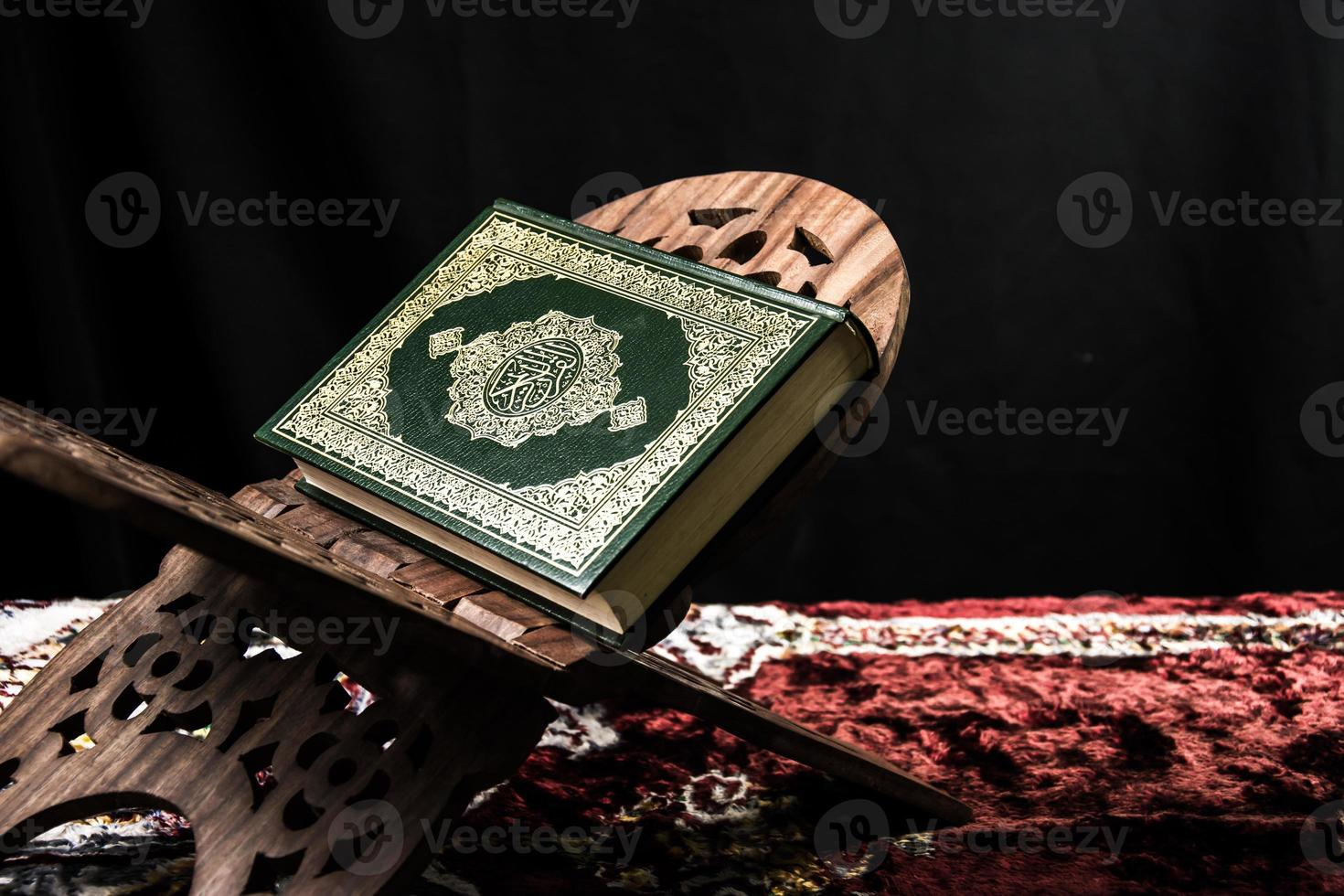 koranens heliga bok av muslimer foto