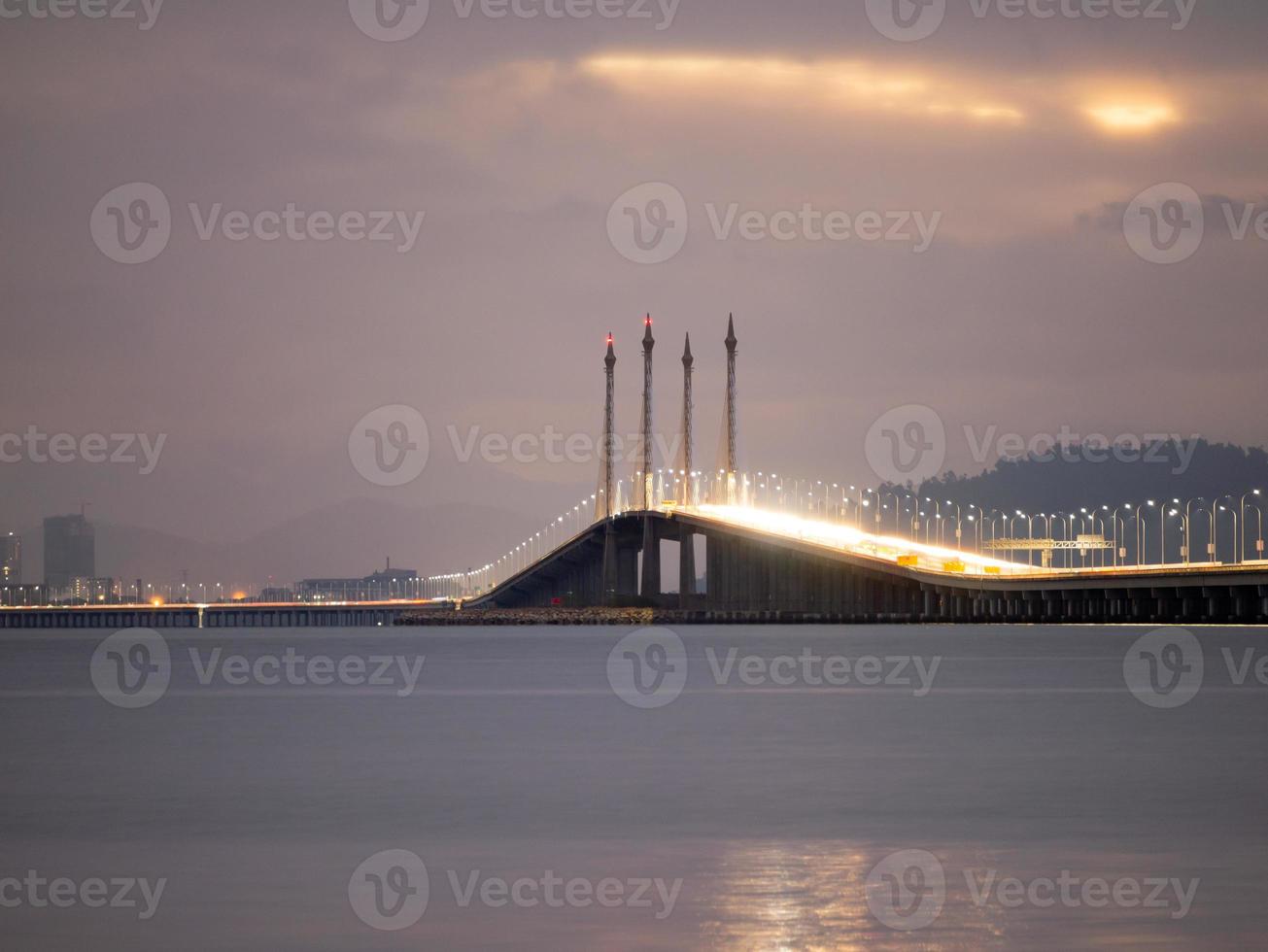 slow motion billjus på penang bridge foto