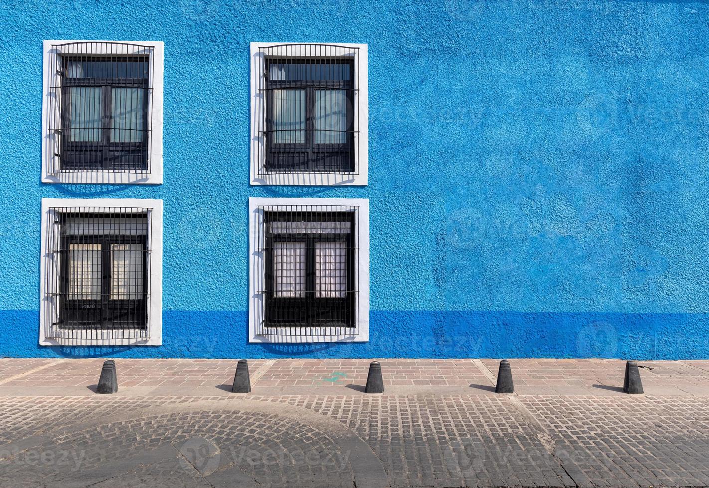 centrala Mexiko, aguascalientes färgglada gator och koloniala hus i historiska stadskärnan, en av stadens största turistattraktioner foto