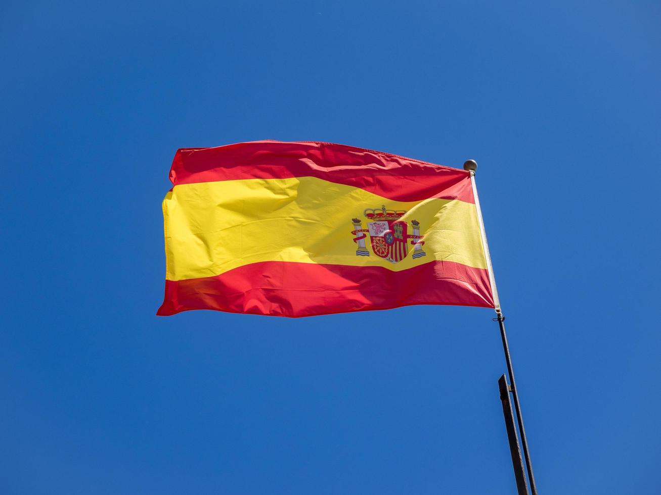 Marbella, Andalusien, Spanien, 2014. Spanska flaggan vajar i Marbella, Spanien den 4 maj 2014 foto