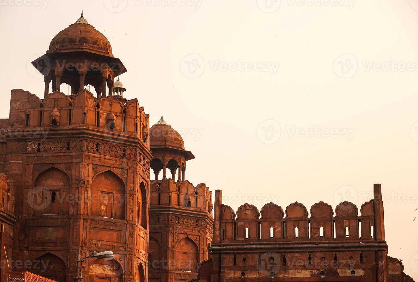 huvudingången till lal quila, röda fortet i delhi foto