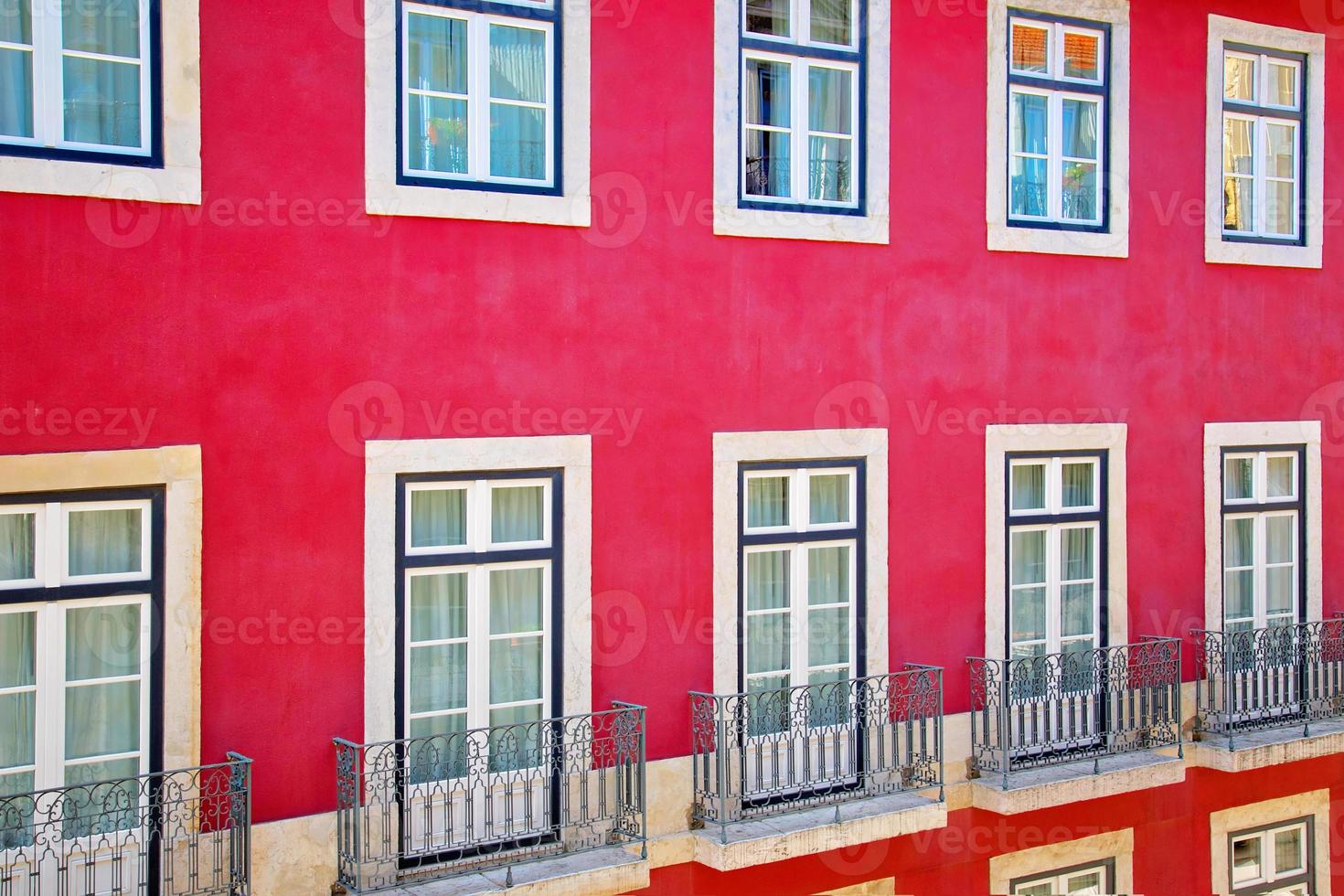 färgglada gator i Lissabon foto