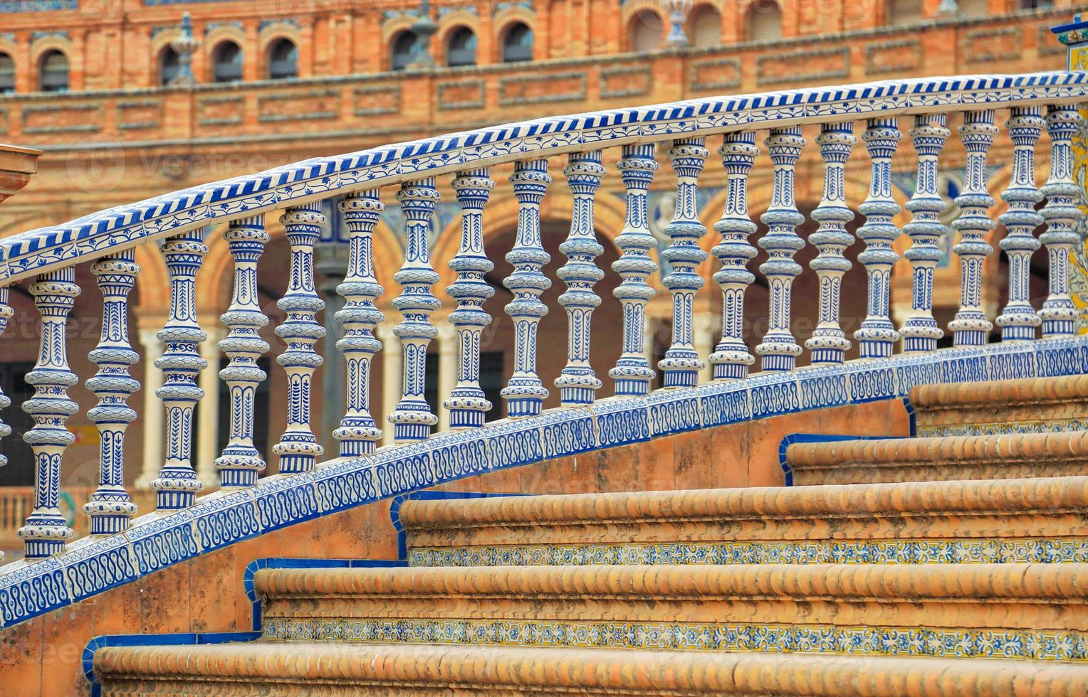 plaza de espana, sevilla, arkitektoniska detaljer och ornament foto