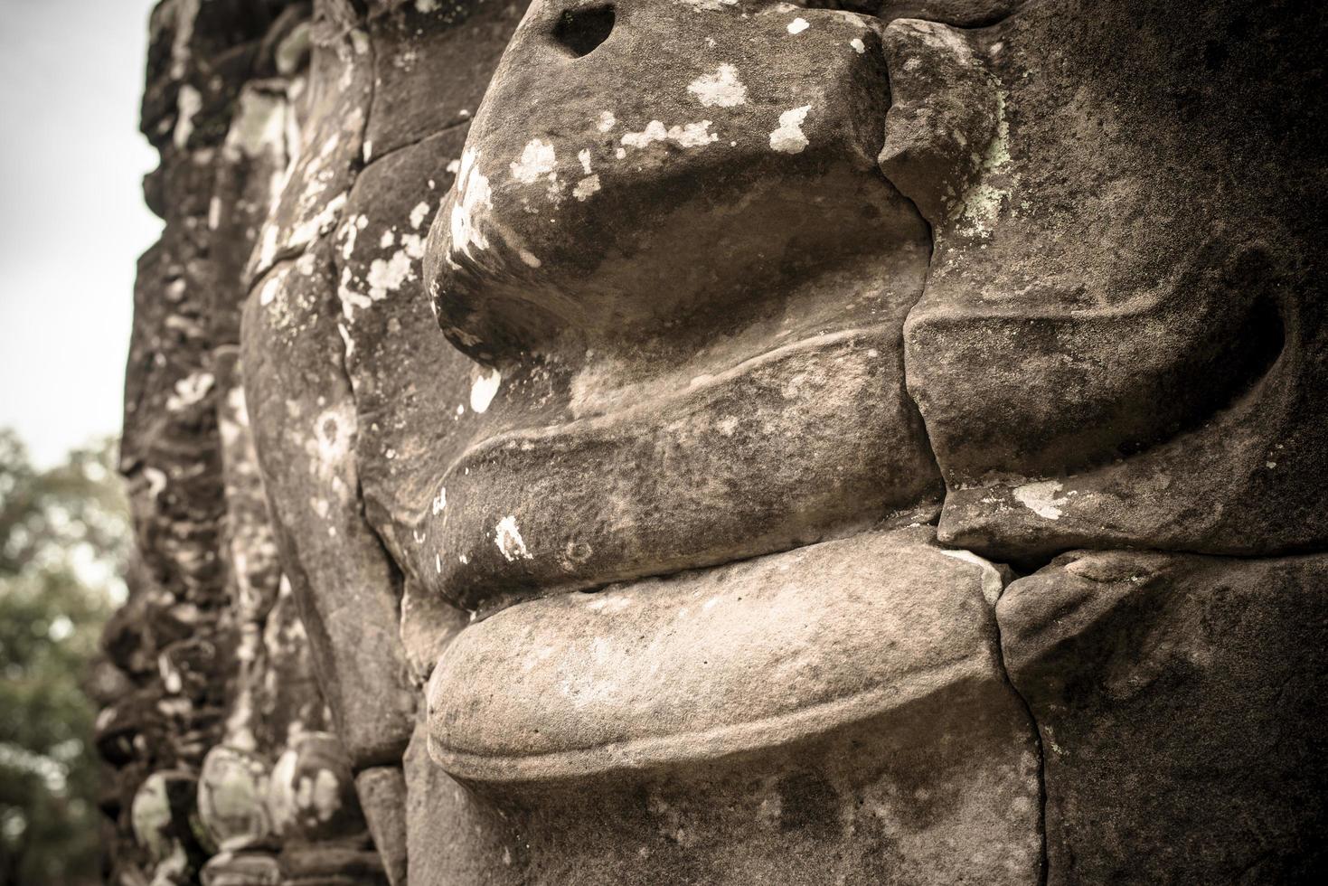 mystiska leende av bayon i det antika khmerriket, Siem Reap, Kambodja. foto