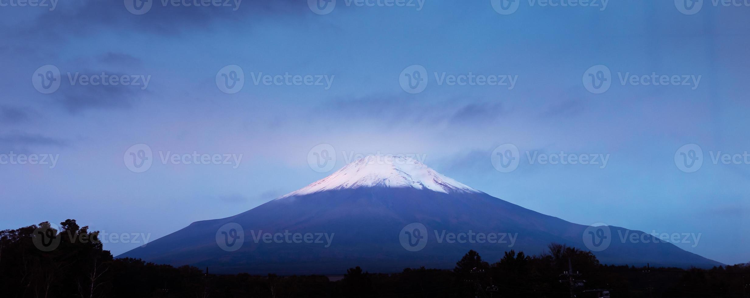 närbild mount fuji på morgonen. foto