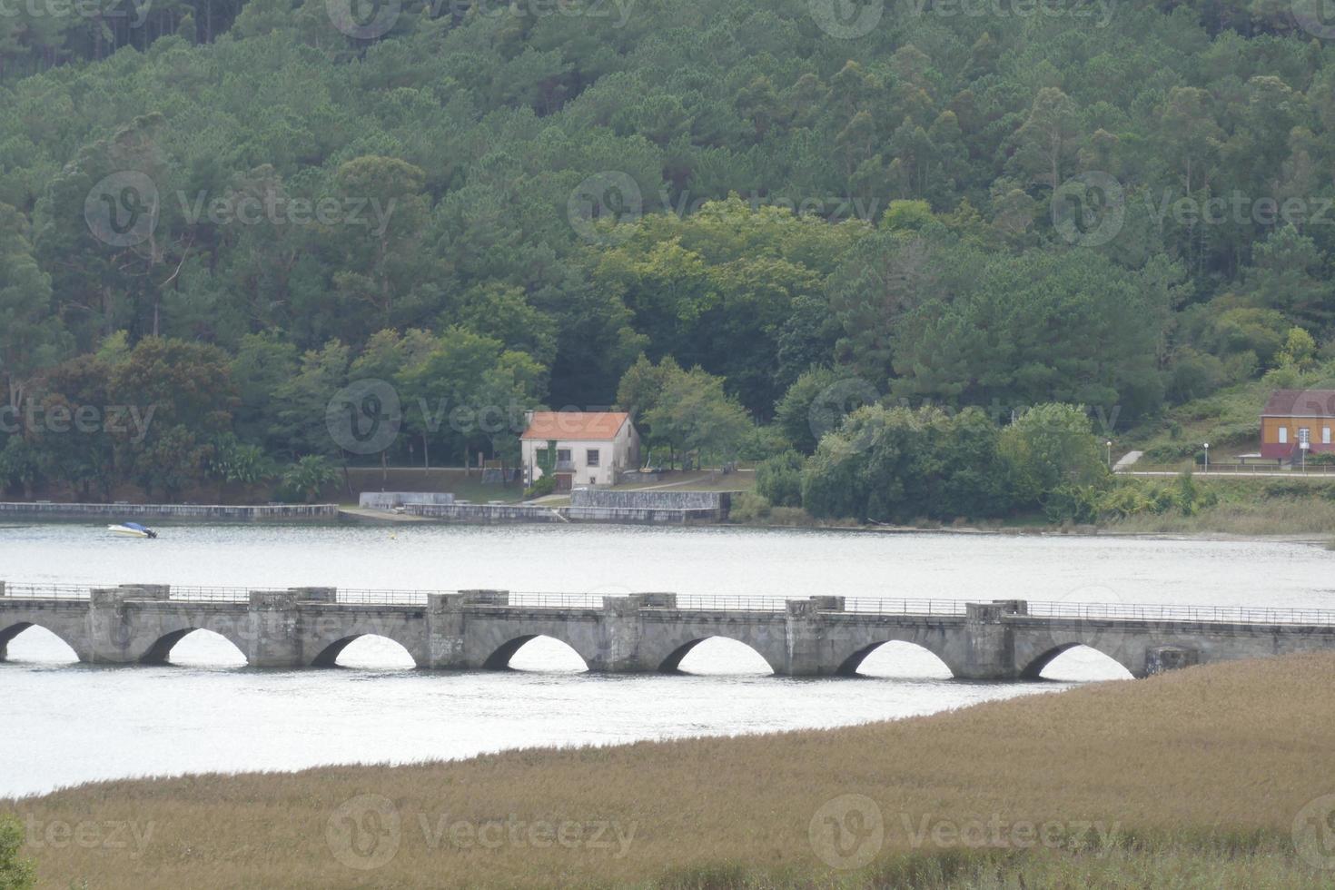 utsikt över byn Ponte Nafonso i Noia foto