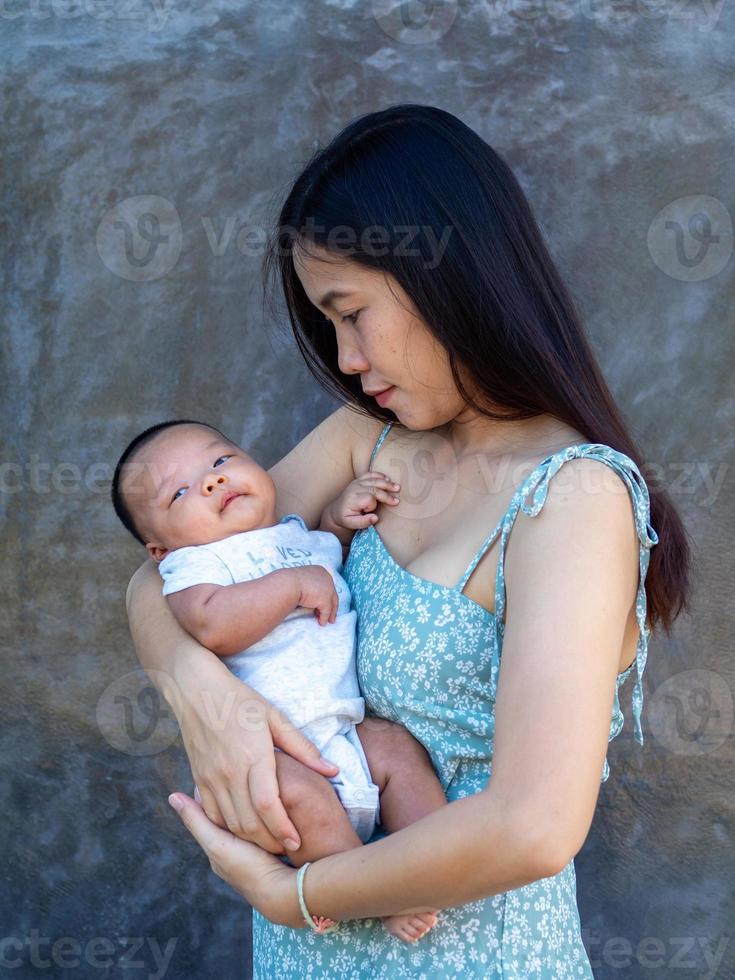 kvinna och baby foto