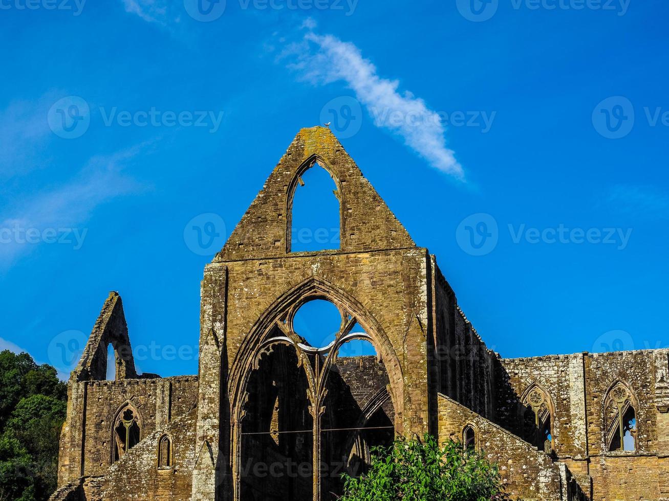 hdr tintern abbey abaty tyndyrn i tintern foto