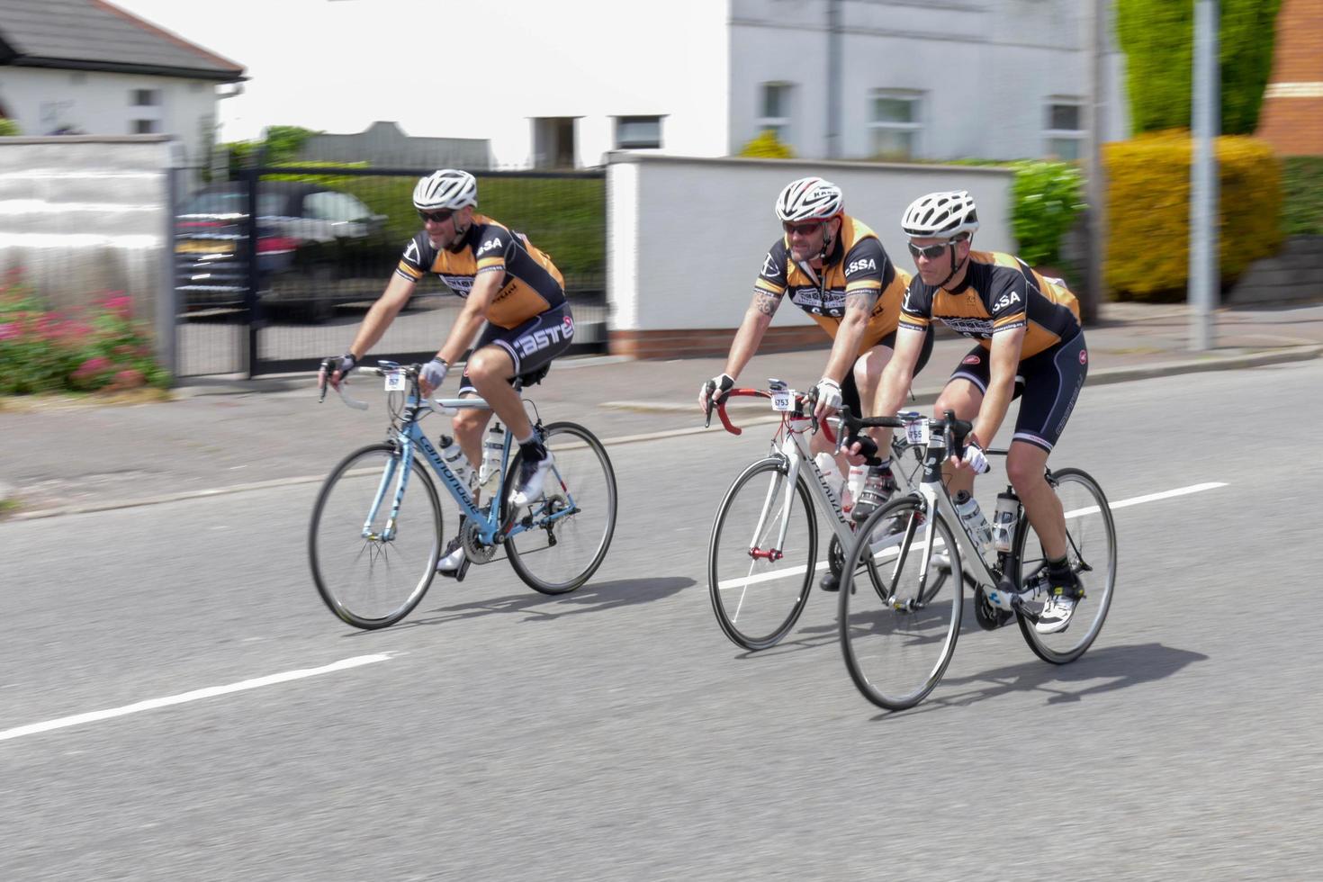 Cardiff, Wales, Storbritannien, 2015. cyklister i cykelevenemanget Velothon foto