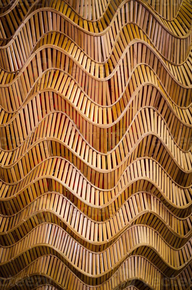 natur bakgrund av brun hantverk väv textur bambu yta foto
