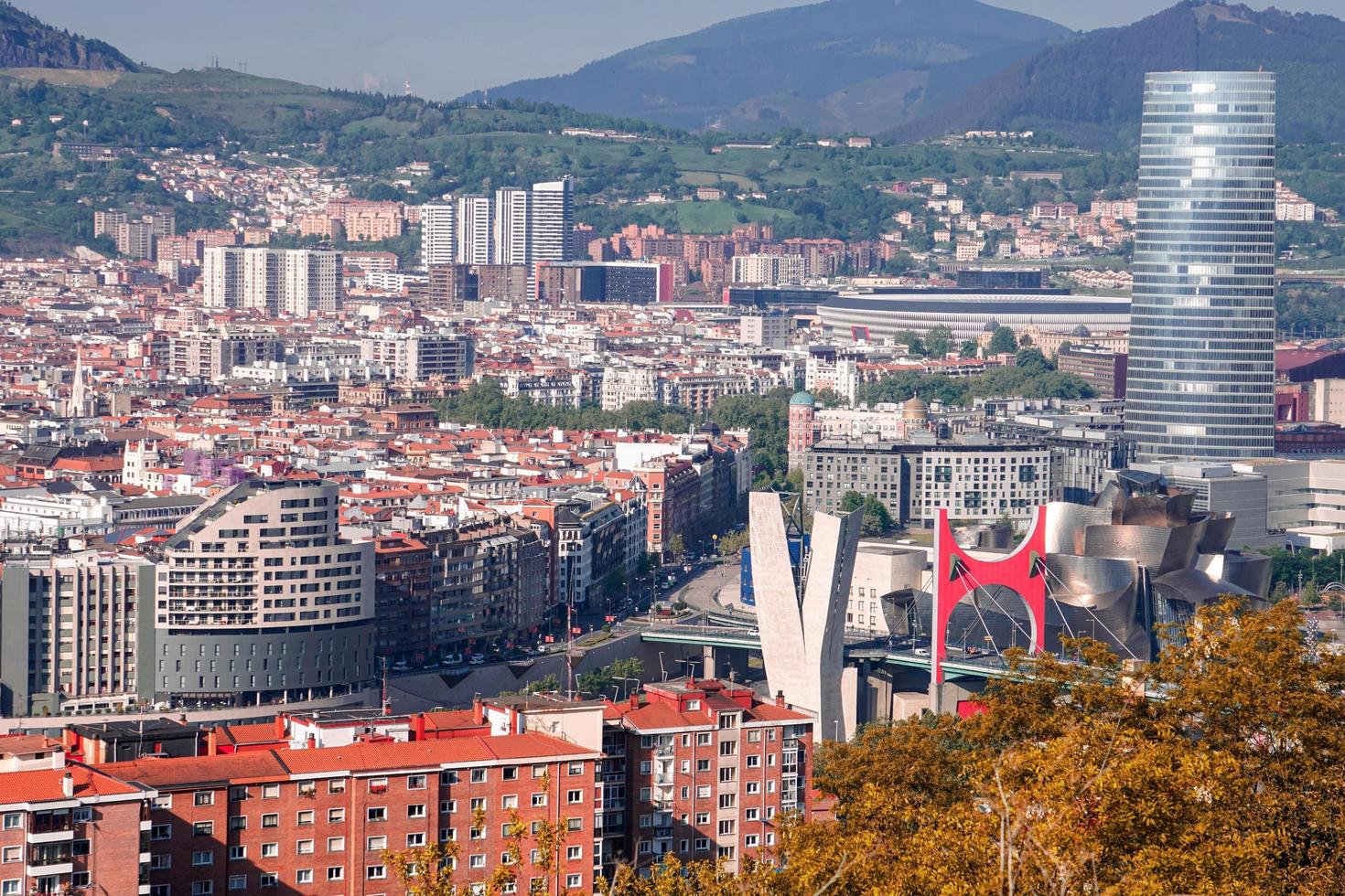 stadsbild från bilbao city, spanien, resmål foto
