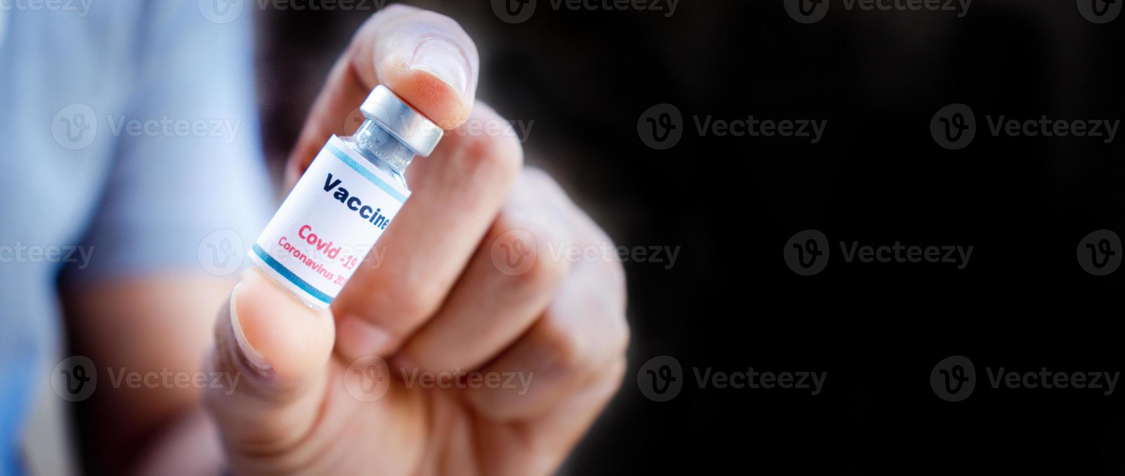 koncept för att förhindra spridning av coviral-19 med förebyggande vaccination. foto