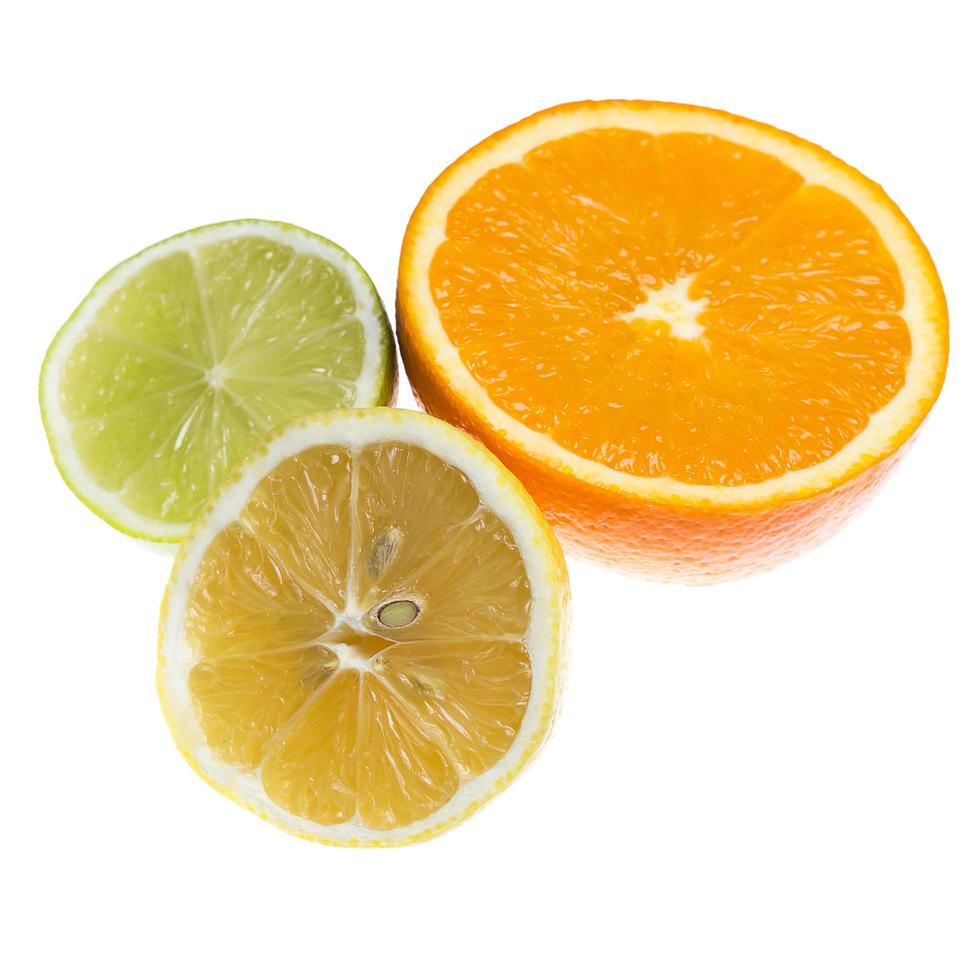 olika citrusfrukter foto