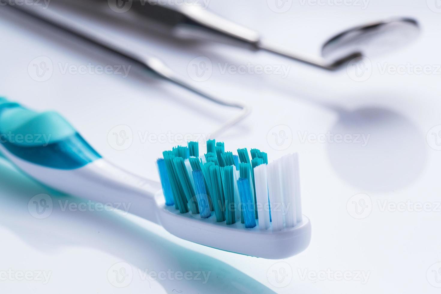 olika tandvårdsutrustning foto