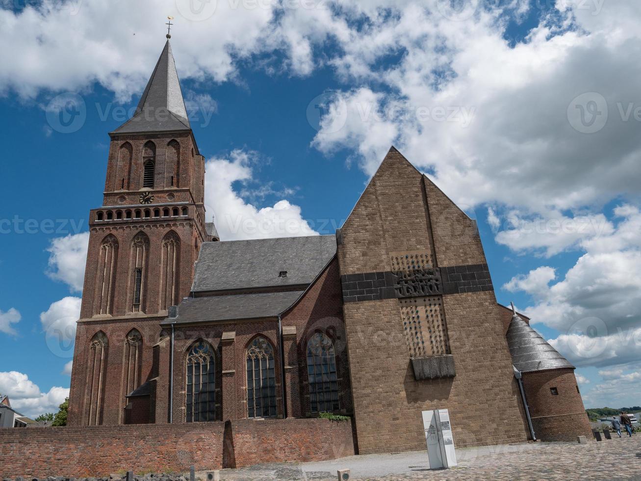 emmerich vid floden rhen i tyskland foto