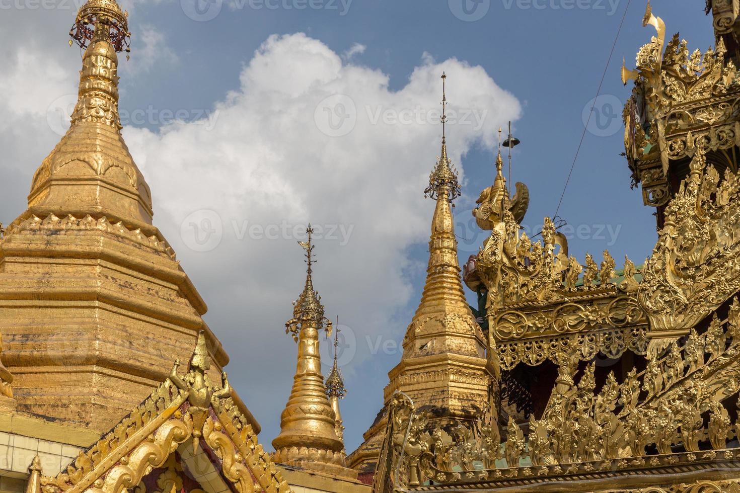sule pagoda, yangon, myanmar foto