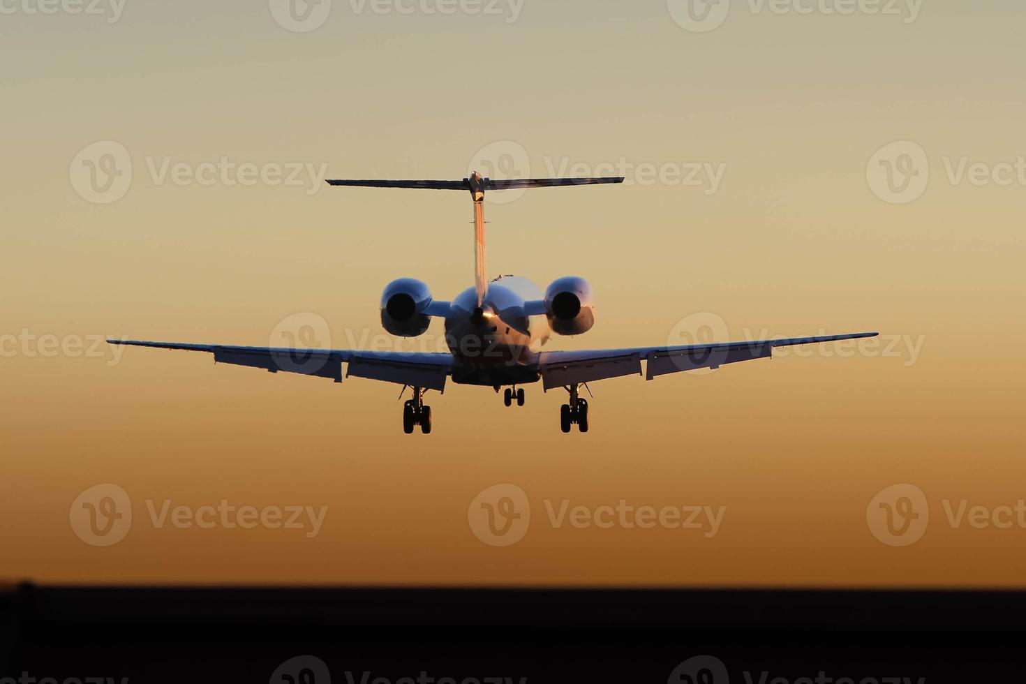 privat lyx jet under flygning foto