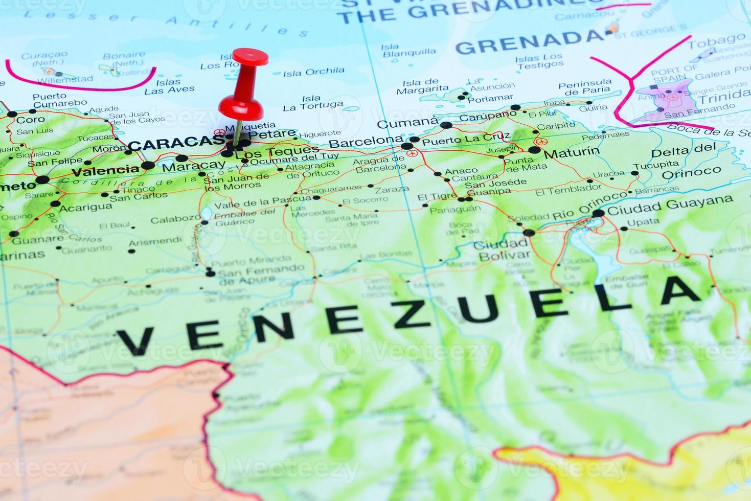 caracas fäst på en karta över Amerika foto