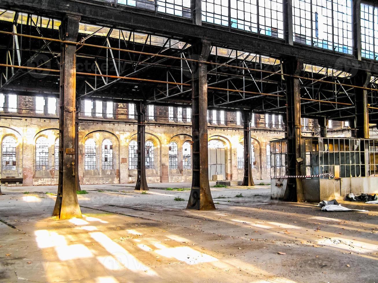 hdr ruinerna av ogr officine grandi riparazioni tågverkstad i foto