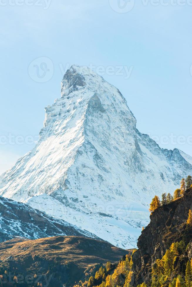 fantastisk utsikt över matterhorn i schweiziska alper foto