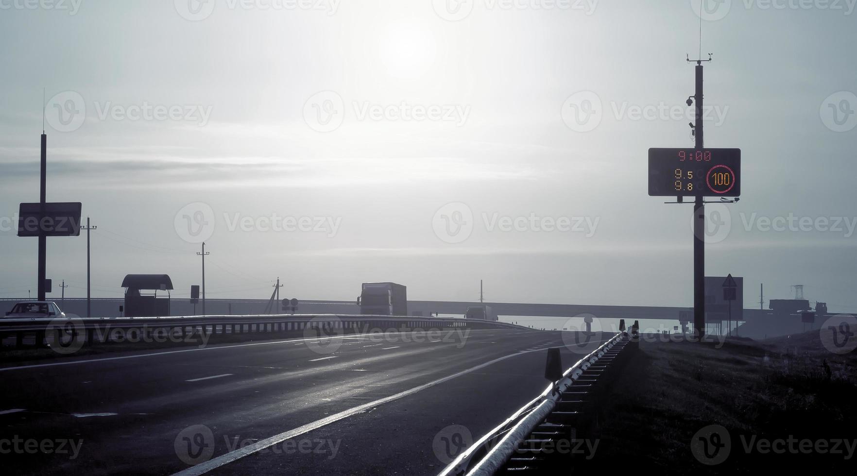 höghastighetsspår tidigt på morgonen foto