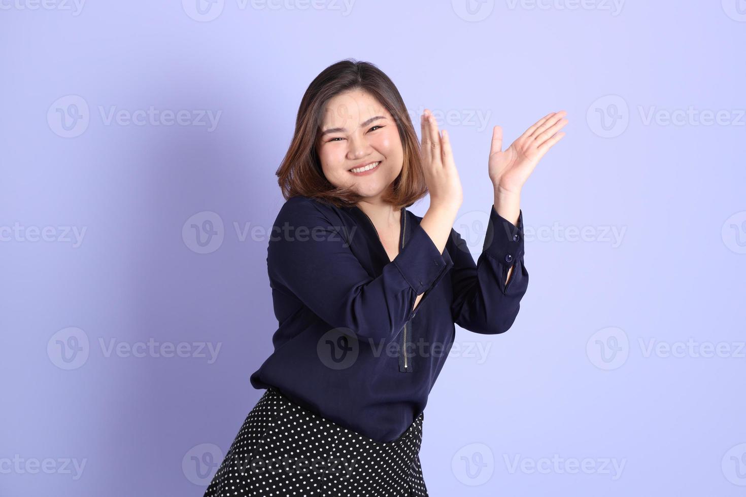 knubbig asiatisk kvinna foto