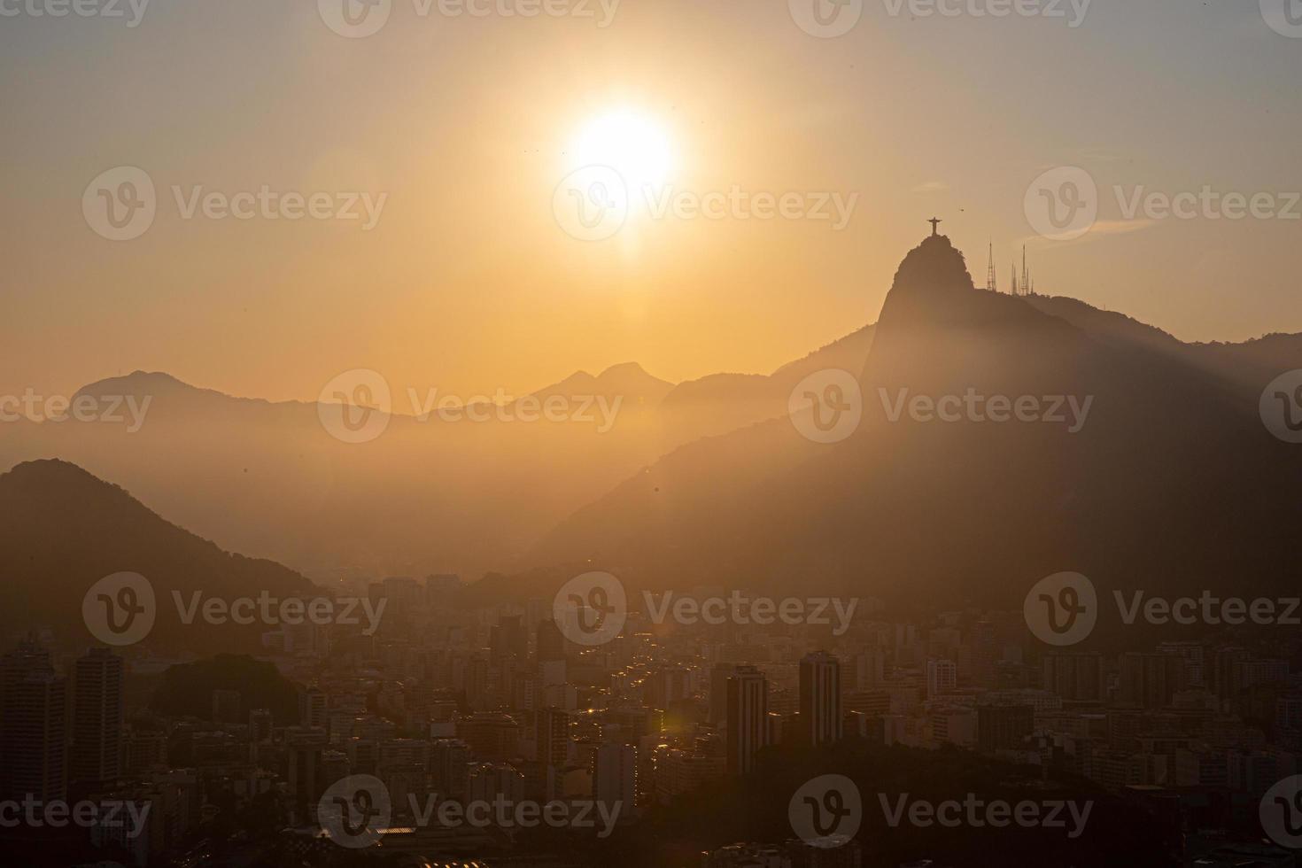 utsikt över sockerlimpa, corcovado och guanabarabukten, Rio de Janeiro, Brasilien foto