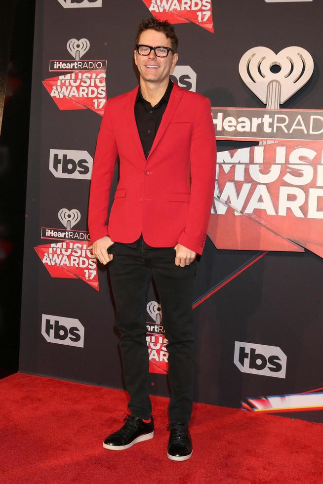 los angeles, 5 mars - bobby bones vid 2017 års iheart music Awards på forumet den 5 mars 2017 i los angeles, ca. foto